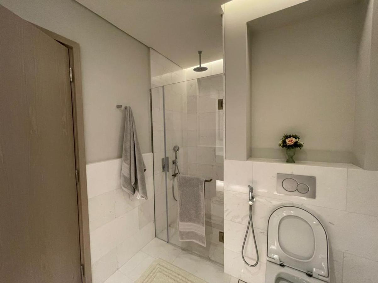 Palm Tower Palm Jumeirah Дубай Екстериор снимка
